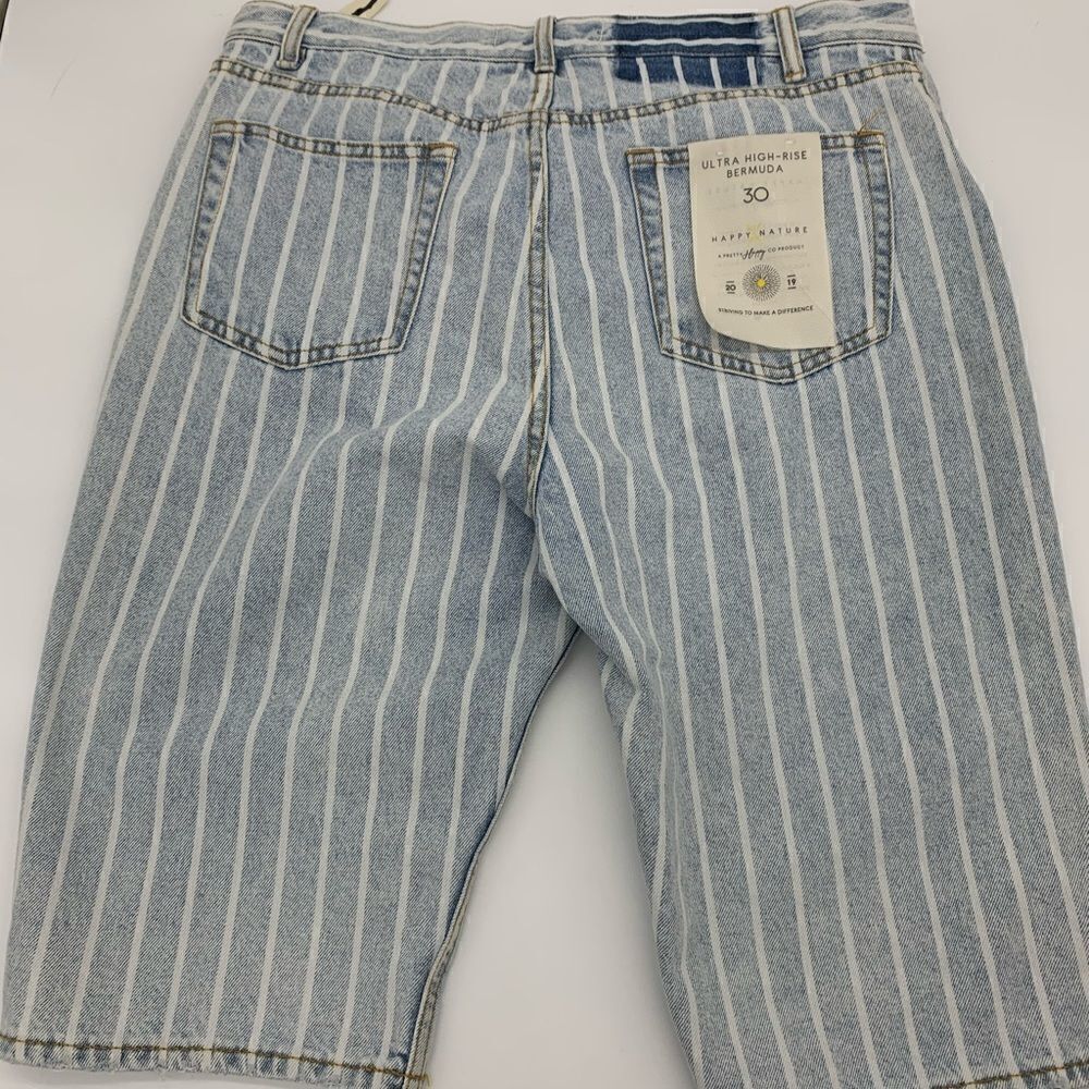 Happy Nature Jean Shorts  - Picture 2 of 3